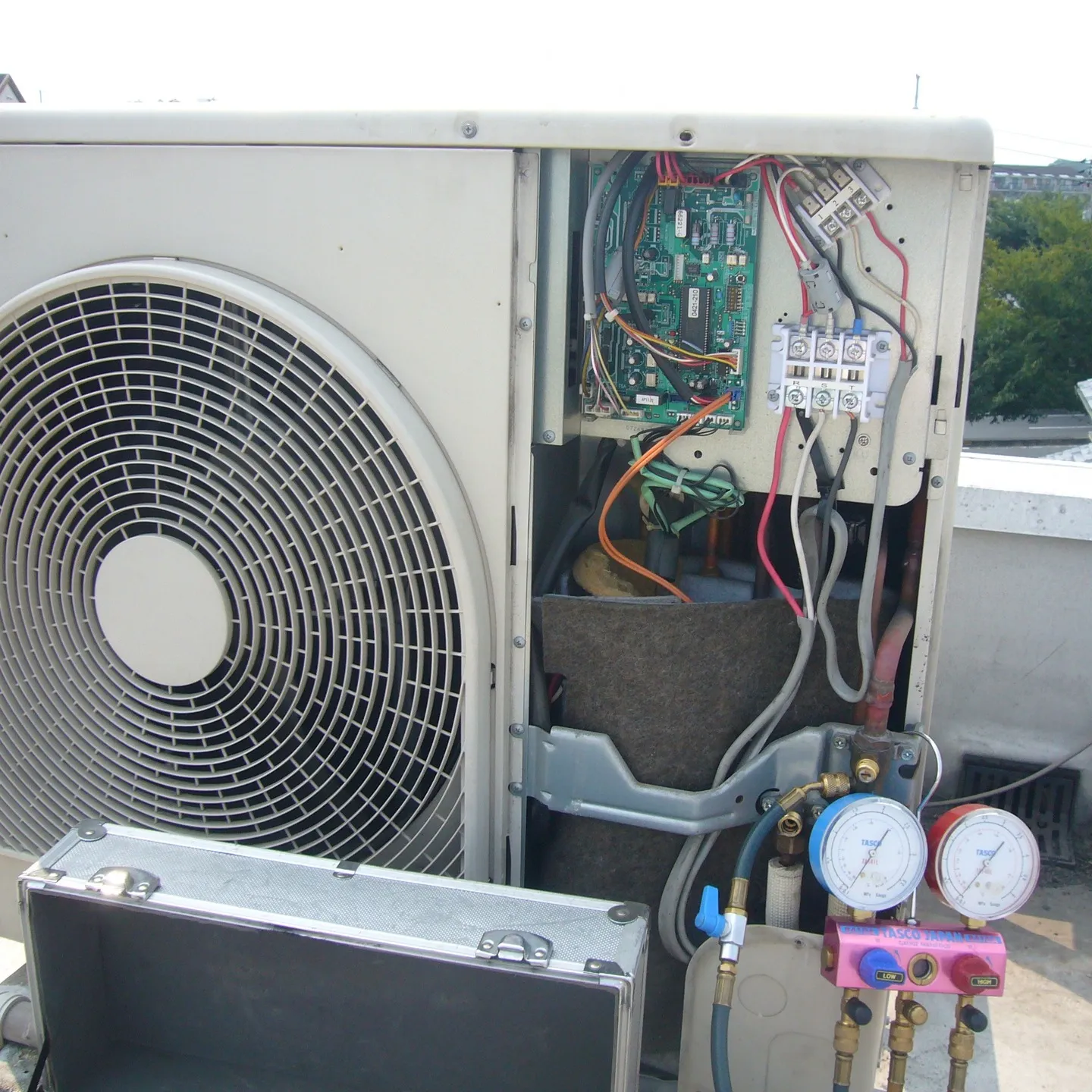 岡山県の皆様、お住まいの空調設備でお困りではありませんか?倉...